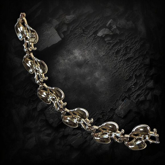 Vintage Emmons Leaf Bracelet & Clip Earrings Set Silver Tone Textured Links - Picture 3 of 9